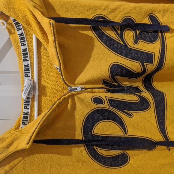 Yellow medium half zip hoodie from pink 🩷 - Picture 2 of 5